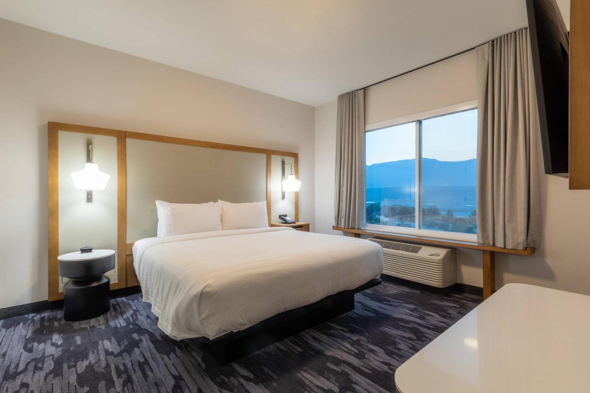 Fairfield & By Marriott Hotel 4*